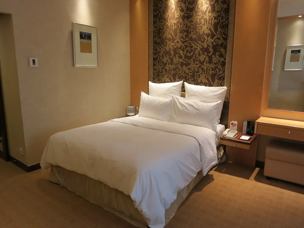M Hotel Singapore City Centre 5*,